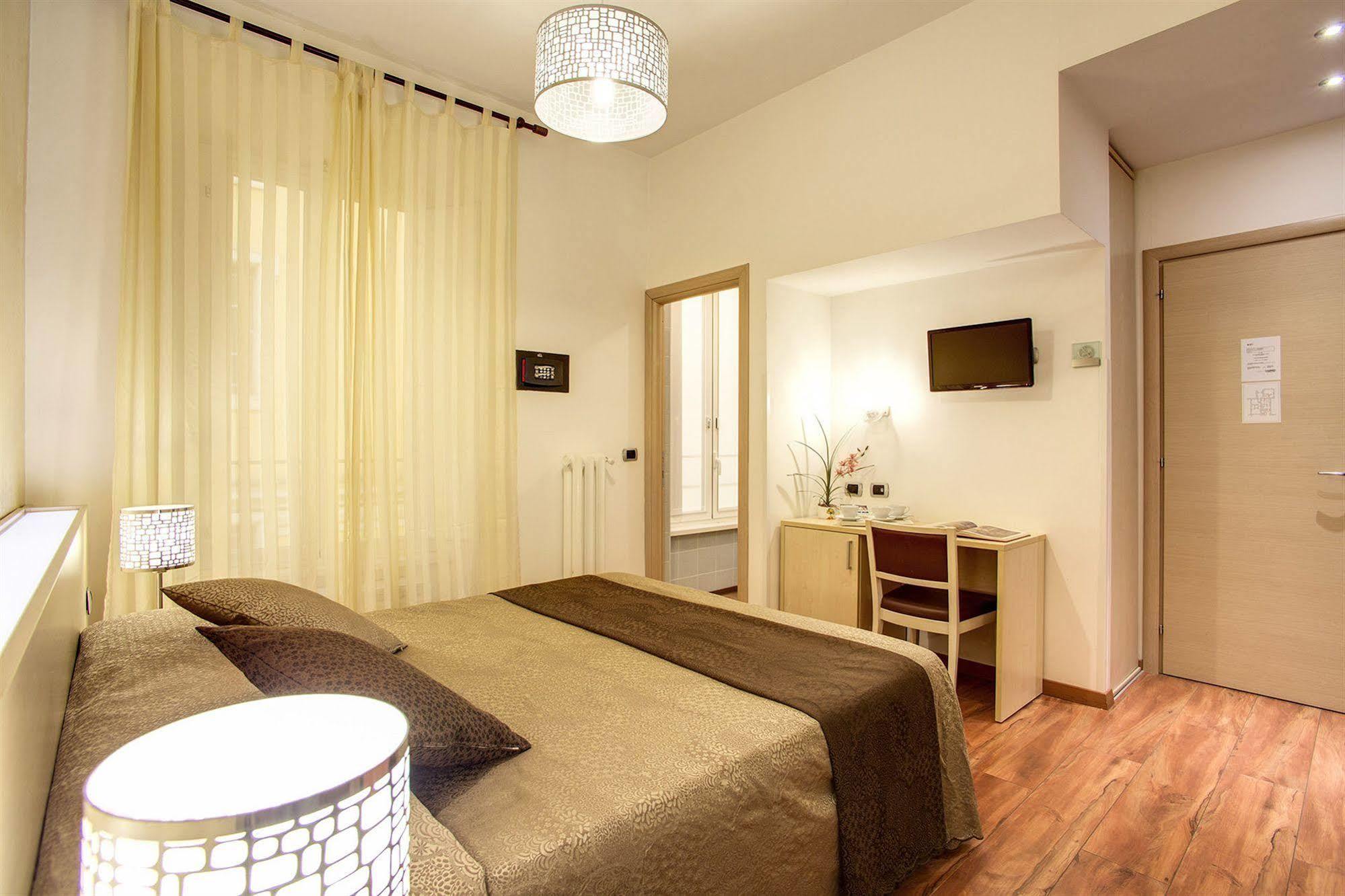111 Coladirienzo Rooms - By Ad Roma Zewnętrze zdjęcie
