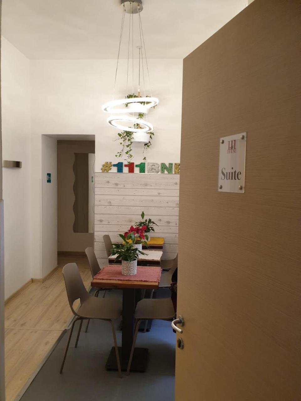 111 Coladirienzo Rooms - By Ad Roma Zewnętrze zdjęcie